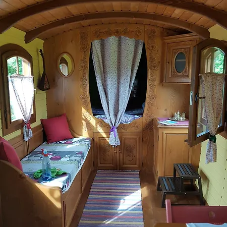 Holiday home Le De Pommette Et Billy La Hoguette